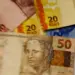 Aposentados e pensionistas do INSS começam a receber 13º nesta sexta