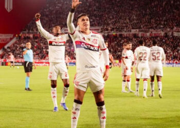 Flamengo empata com o Estudiantes, segue líder do Grupo A e invicto na Libertadores