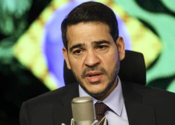 Eventos lá fora lembram último baile da Ilha Fiscal