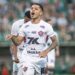 Vitória joga com um a menos e arranca empate diante da Chapecoense
