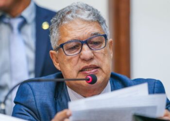 Rosemberg destaca chegada de equipamentos e rebate descrença sobre Ponte Salvador-Itaparica