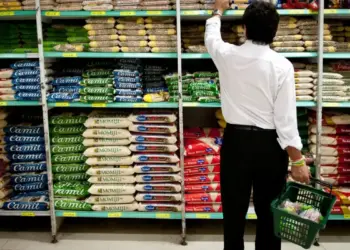Excesso de chuvas causa aumento no preço do feijão