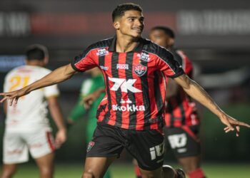 Vitória goleia Juazeirense e assume liderança do Grupo A da Copa do Nordeste