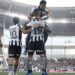 Botafogo vence Corinthians pelo Brasileirão com três de Arthur Cabral
