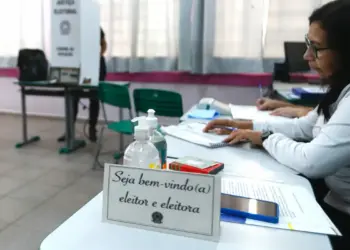 Eleições 2026: eleitor pode se inscrever para ser mesário voluntário