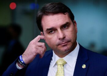 Gravações fazem sangrar pré-candidatura de Flávio