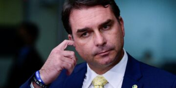 Gravações fazem sangrar pré-candidatura de Flávio