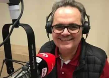 Ícone do rádio esportivo mineiro, Milton Naves morre aos 70 anos