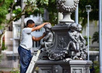 Restauração de monumentos em Salvador envolve técnicas especiais de limpeza e proteção