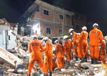 Prédio de quatro andares desaba e mata um trabalhador no bairro de Luiz Anselmo (Brotas)