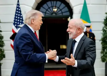 Lula deixa a Casa Branca após reunião com Trump