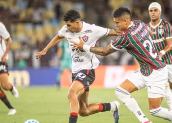 Vitória empata com o Fluminense em jogaço de quatro gols no Maracanã