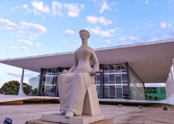 STF avalia assumir funções próprias do TSE durante campanha eleitoral