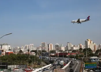 Petrobras reduz preço do querosene de aviação em 14,2%