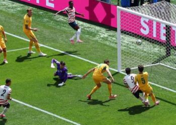Estados Unidos bate a Austrália e fica perto da classificação