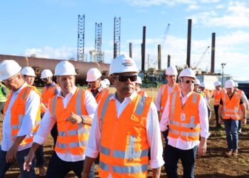 Ponte Salvador-Itaparica: governador acompanha  movimentação no canteiro de São Roque Paraguaçu