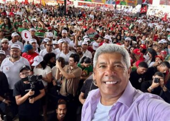 Jerônimo fortalece governança participativa com prefeitos e população no Sertão do São Francisco