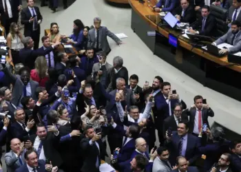 PT avalia liberar bancada na redução da maioridade