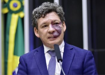 PT tenta resolver palanque mineiro até o fim do mês