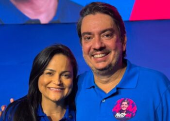 Pedro Tavares destaca avanços de Lauro de Freitas nos 64 anos e reafirma parceria com a prefeita Débora Régis