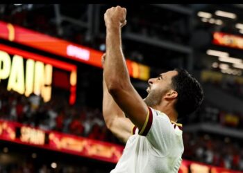 Espanha marca nos acréscimos e avança na Copa do Mundo 2026