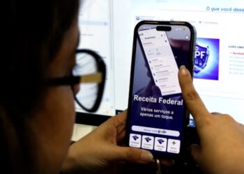 Receita paga nesta sexta-feira terceiro lote de restituição do IR 2026