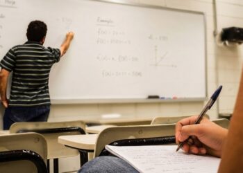 Escolas particulares podem se tornar inviáveis na Bahia, afirma presidente do SINEPE-BA