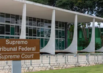 Defesa diz que Bolsonaro não autorizou uso de vídeo de IA em convenção