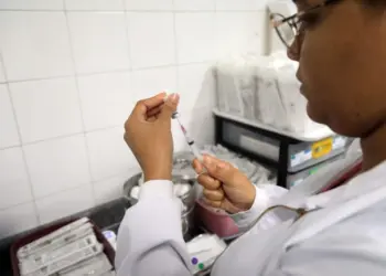 Prefeitura amplia acesso à vacinação com novo ponto no Shopping Paralela