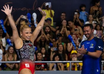 Flávia Saraiva