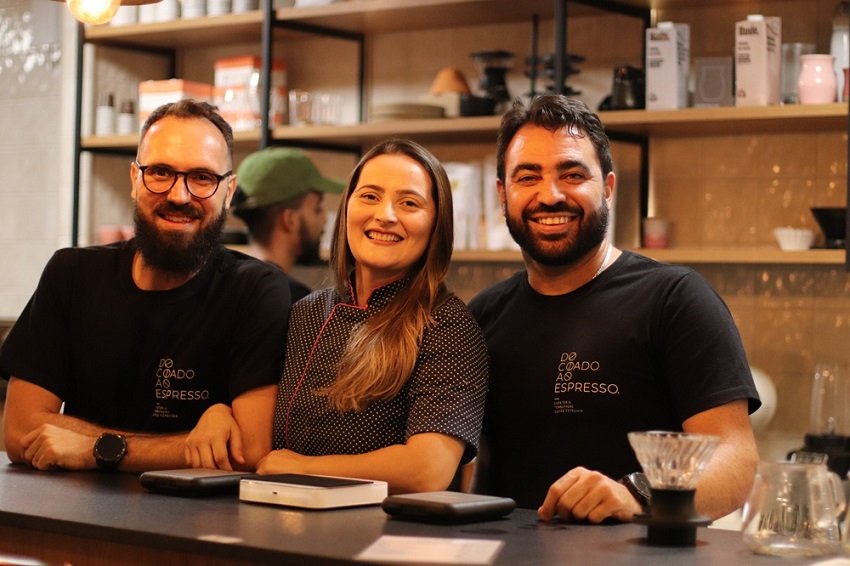 Flávio Camargos, Nayara Chaves e Matheus Maciel