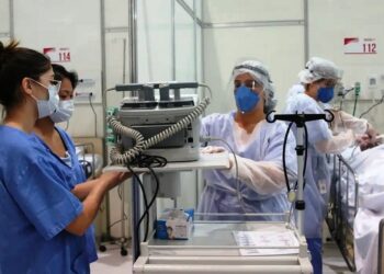 médicos UTI