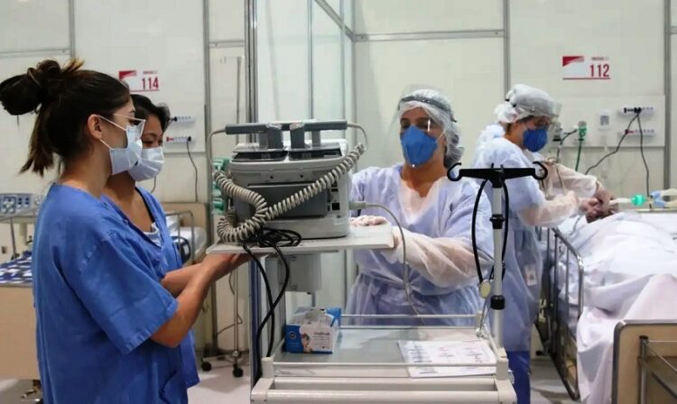médicos UTI