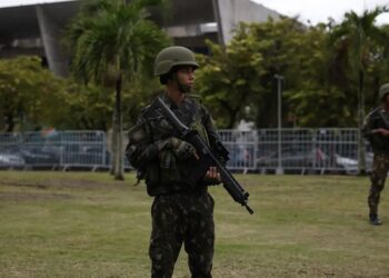 militares
