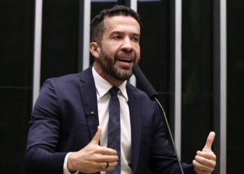 André Janones