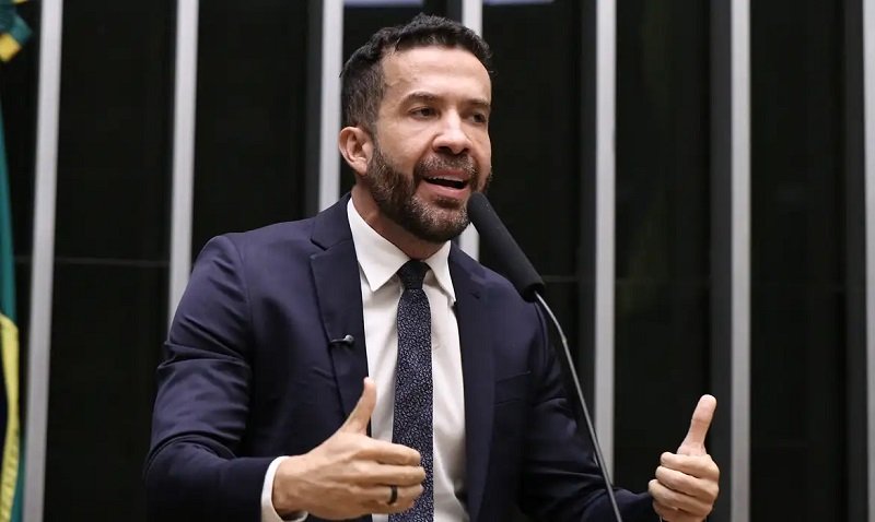 André Janones