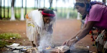 índios