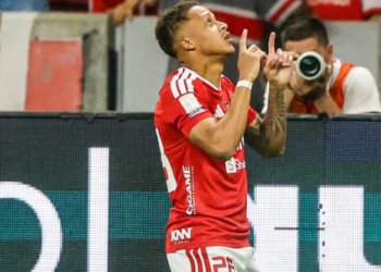 Inter bate o Corinthians por 2 a 1 e encosta no rival na luta contra o rebaixamento