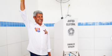 Jerônimo celebra reeleição de Lula e diz que Bahia depende do presidente